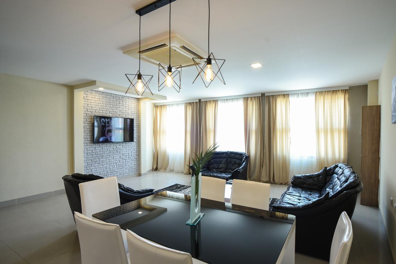 City Center Apartments Пірот Екстер'єр фото