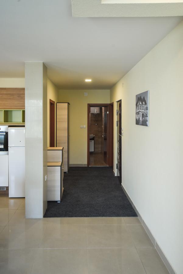 City Center Apartments Пірот Екстер'єр фото