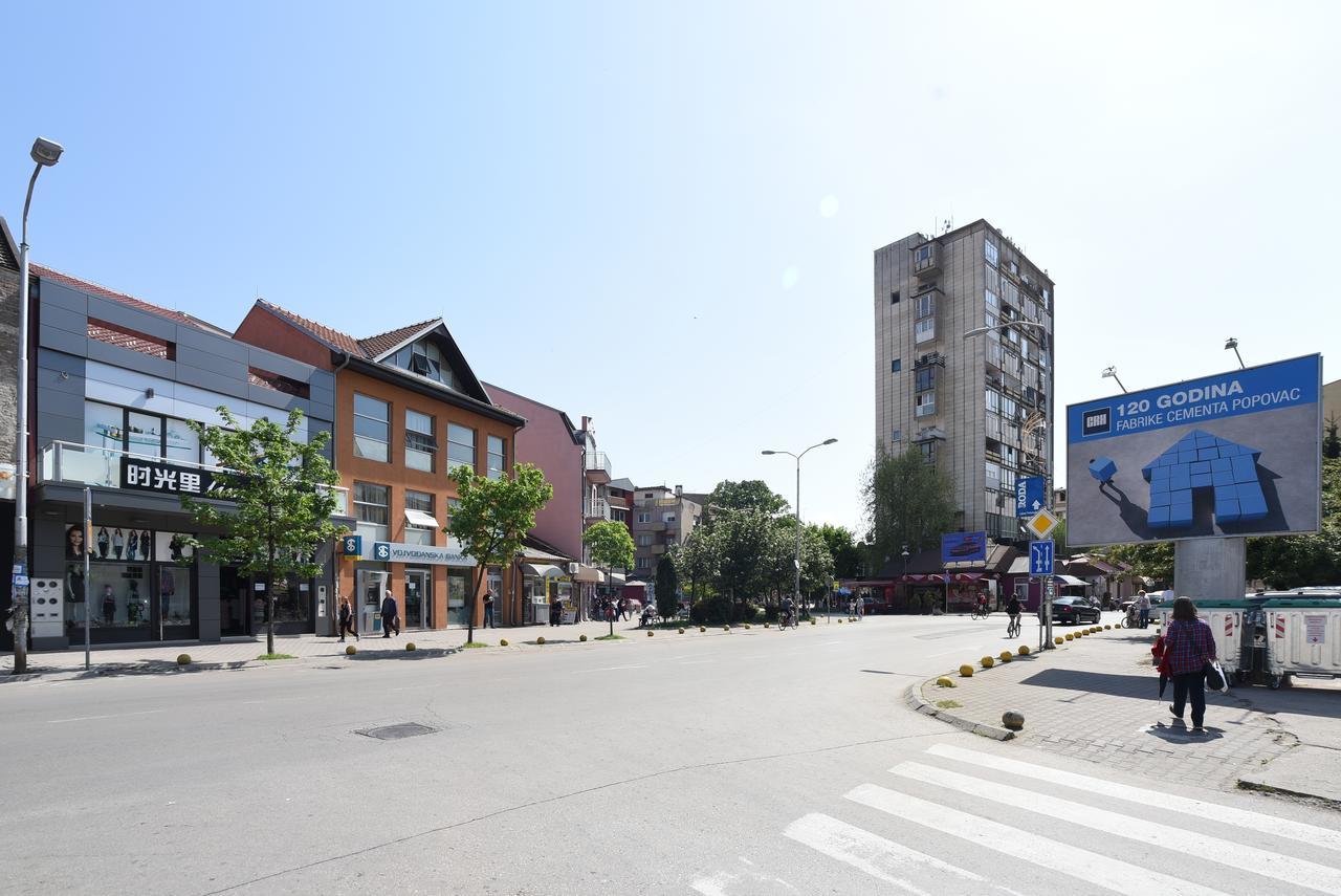 City Center Apartments Пірот Екстер'єр фото