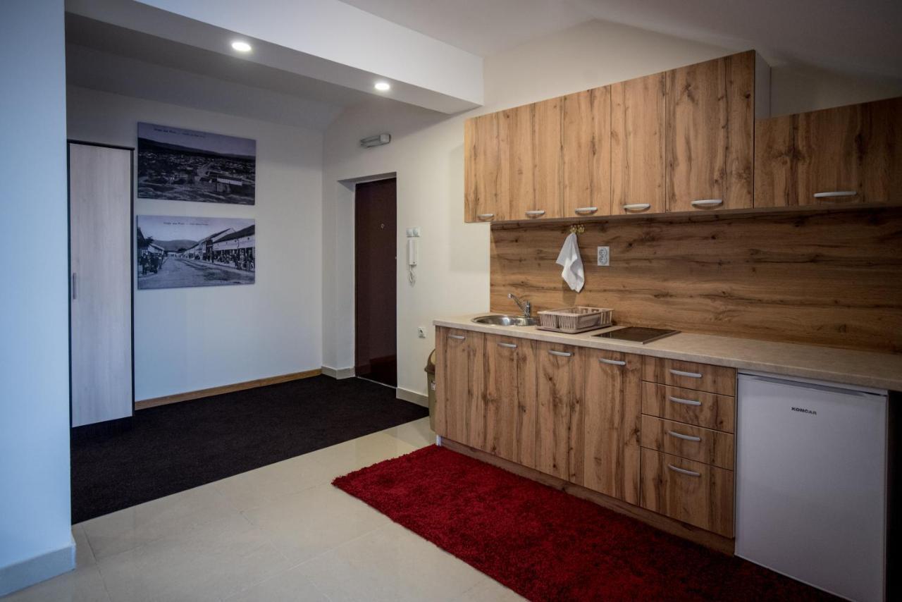City Center Apartments Пірот Екстер'єр фото